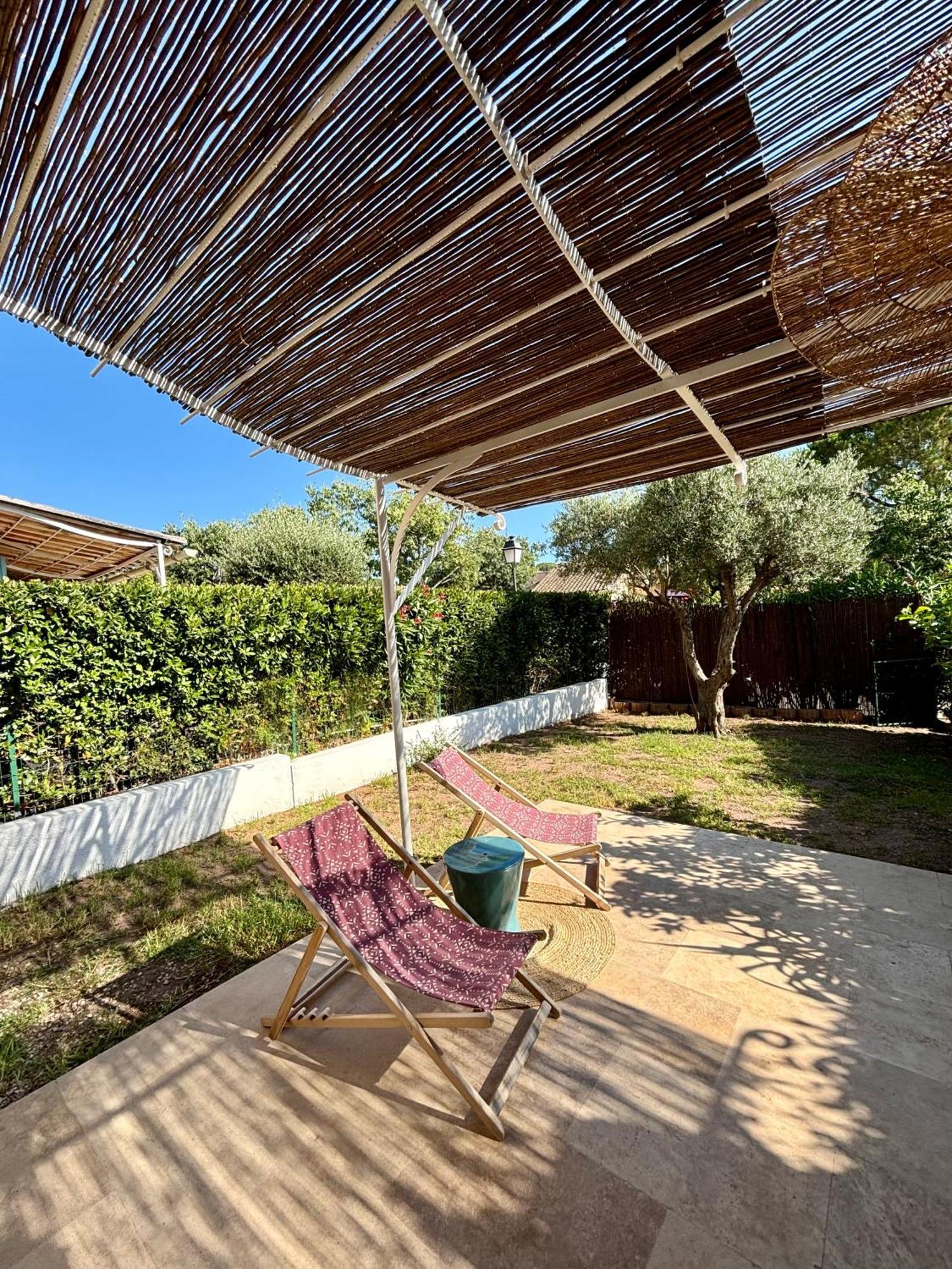 Bastidon Paisible Dans Residence Avec Piscine Fréjus 外观 照片