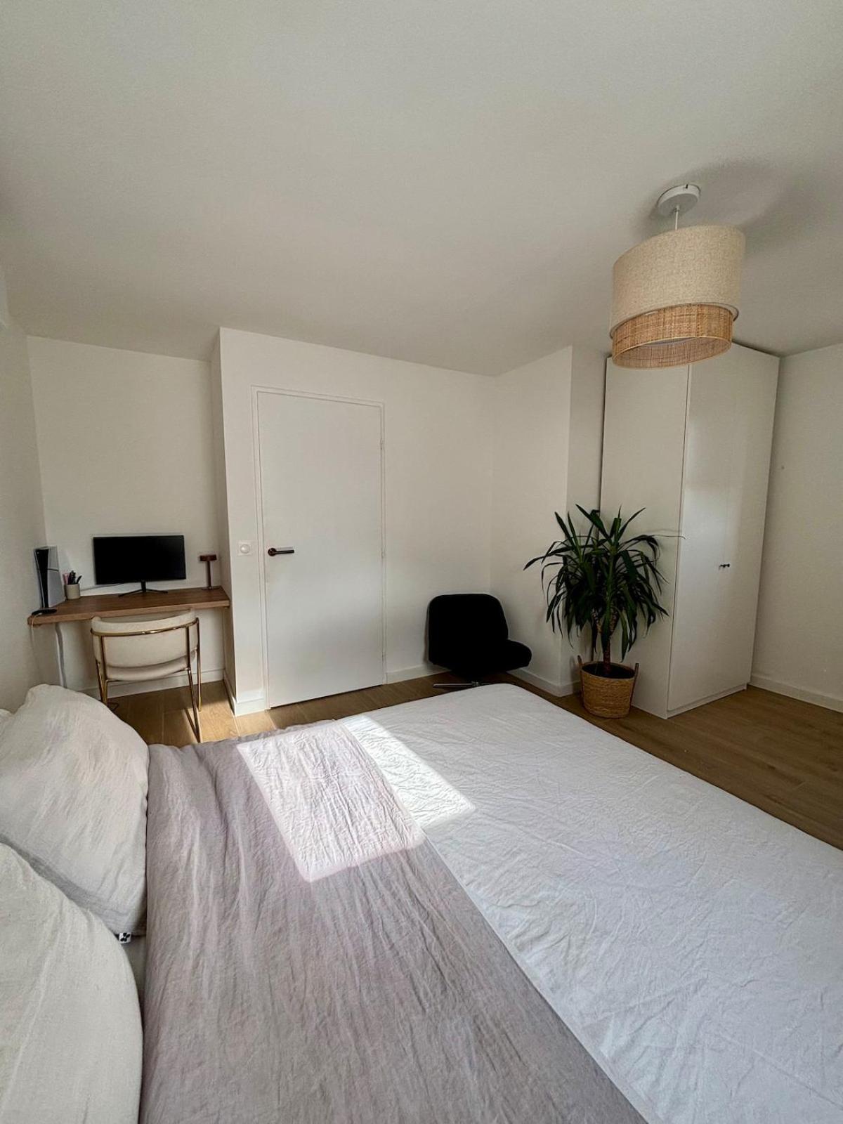 Bastidon Paisible Dans Residence Avec Piscine Fréjus 外观 照片