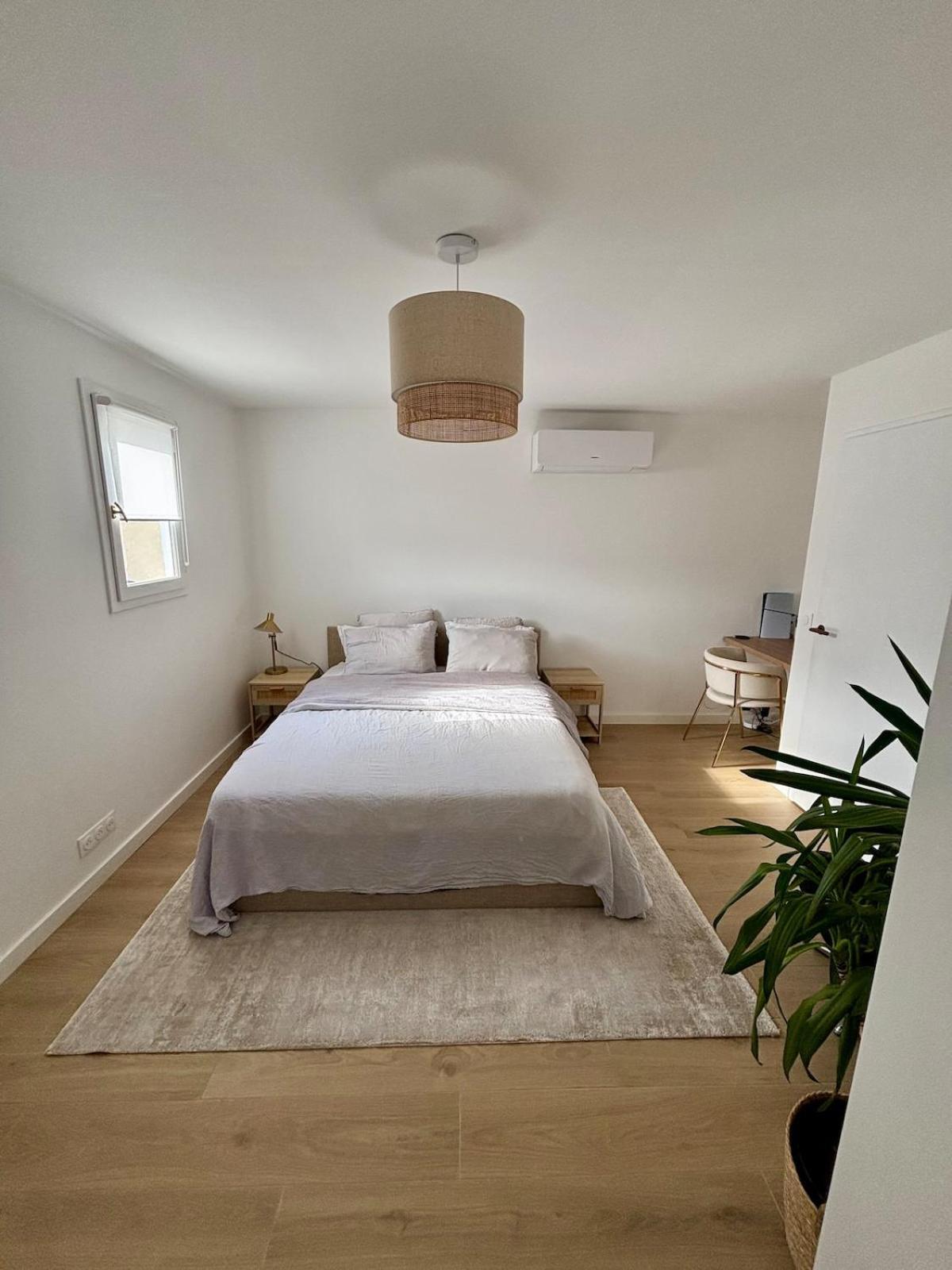 Bastidon Paisible Dans Residence Avec Piscine Fréjus 外观 照片