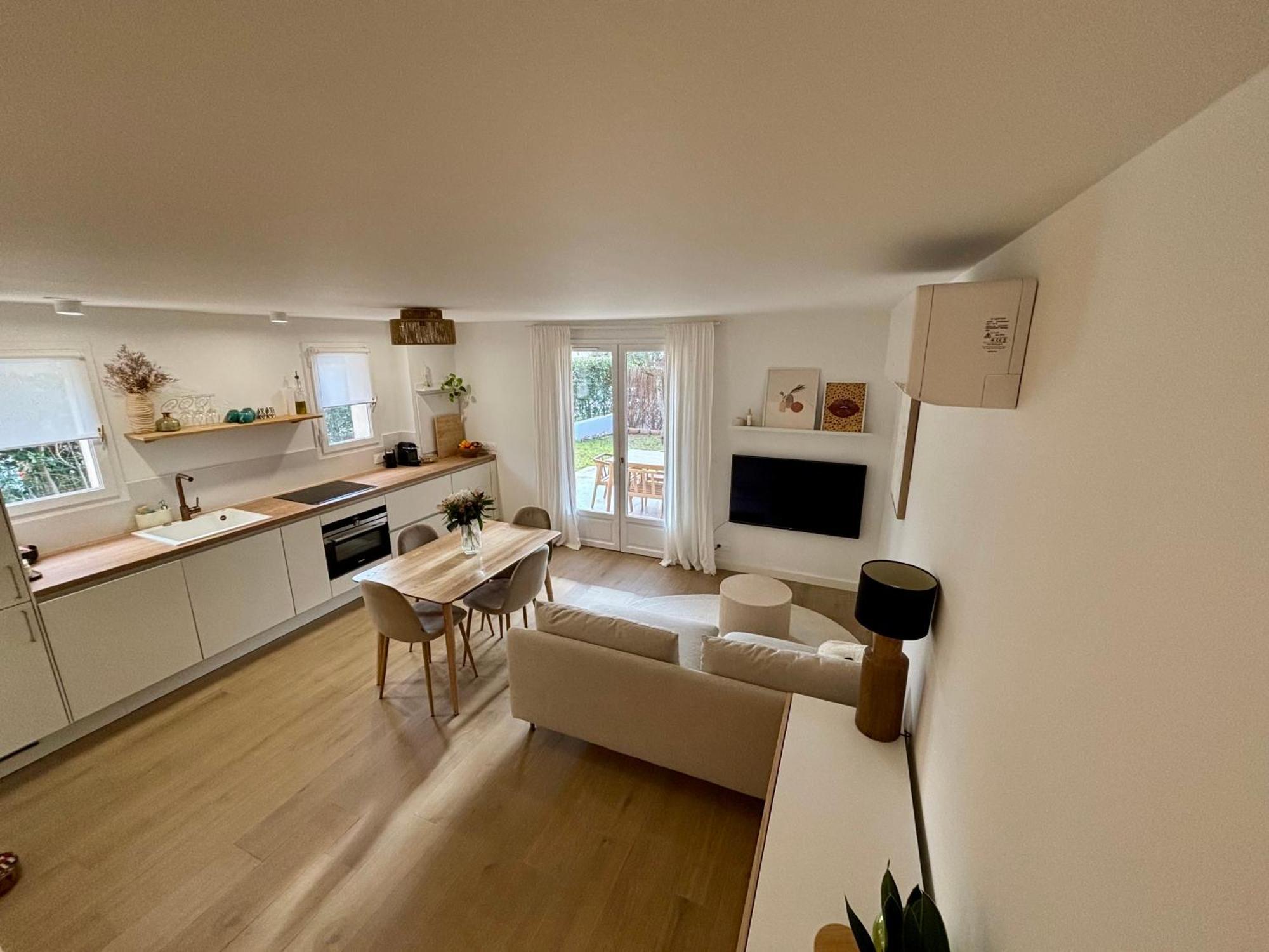 Bastidon Paisible Dans Residence Avec Piscine Fréjus 外观 照片