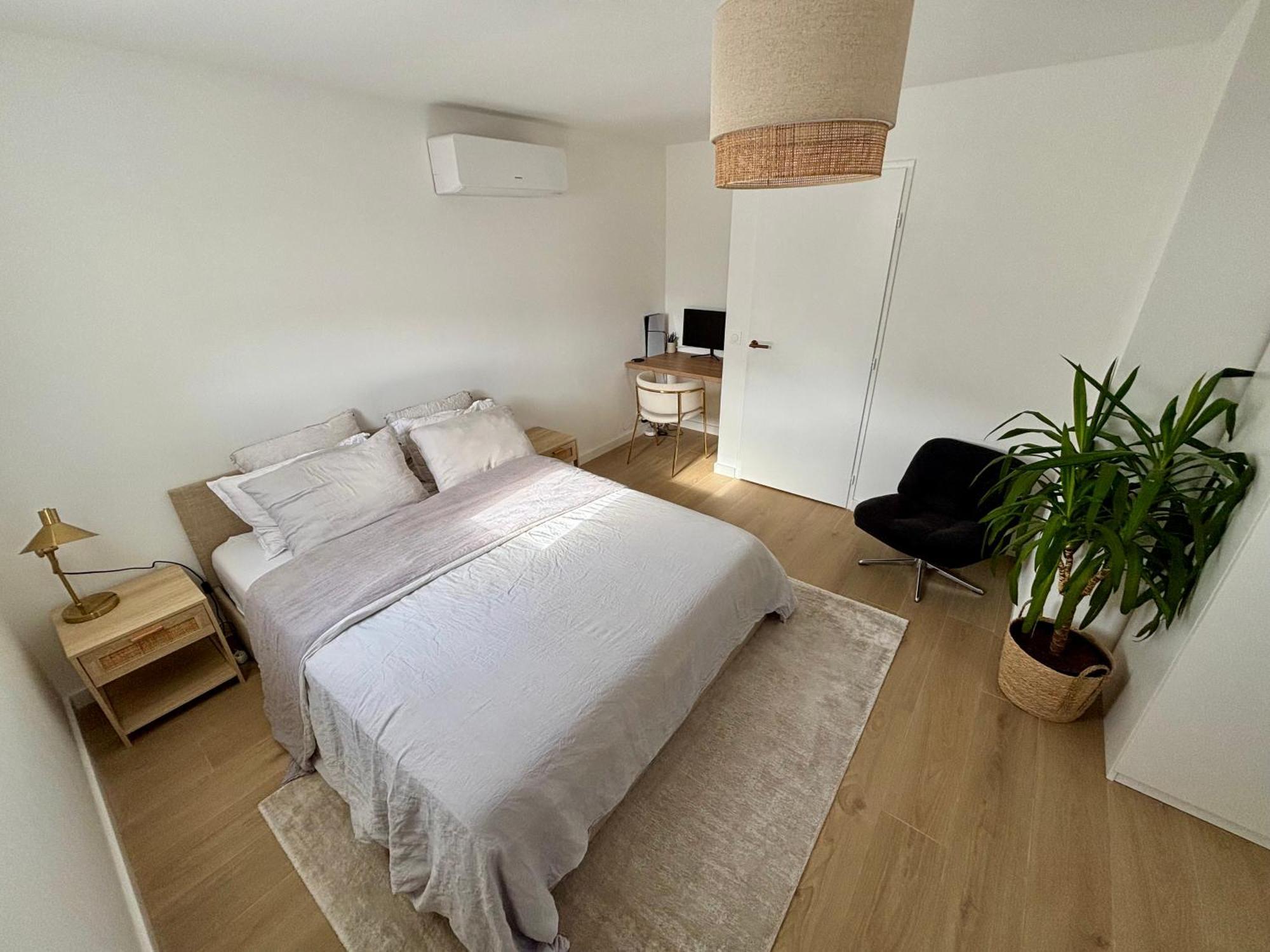 Bastidon Paisible Dans Residence Avec Piscine Fréjus 外观 照片